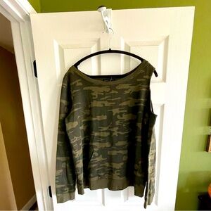 Sanctuary Camo Cold Shoulder Crewneck Top, size L